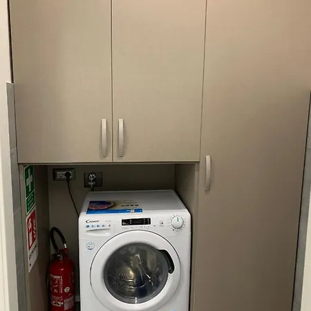 San Saba Street 52 Apartament