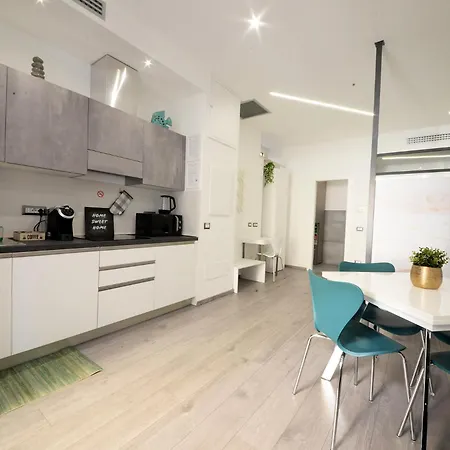 Apartament San Saba Street 52