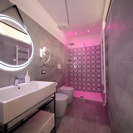 San Saba Street 52 Apartament