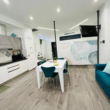 San Saba Street 52 Apartament *