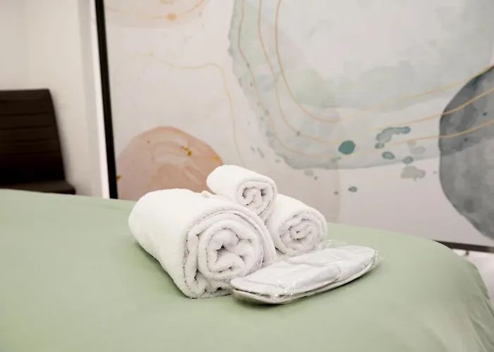 San Saba Street 52 Rom