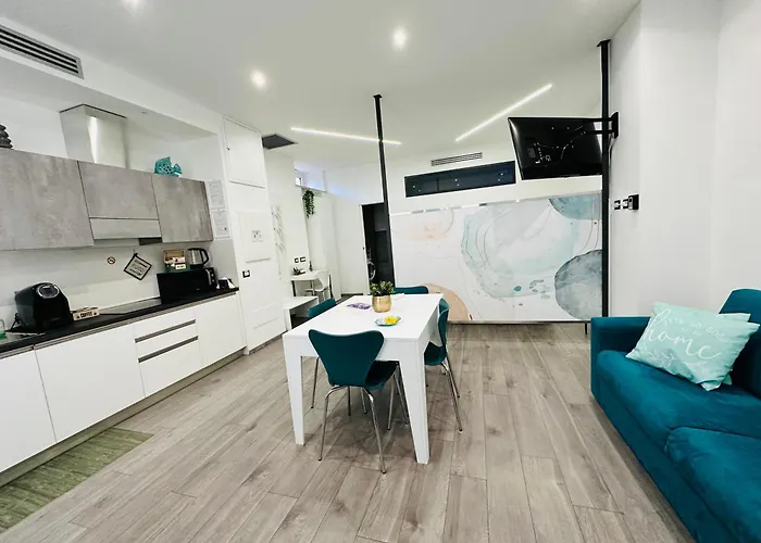 San Saba Street 52 Apartment *